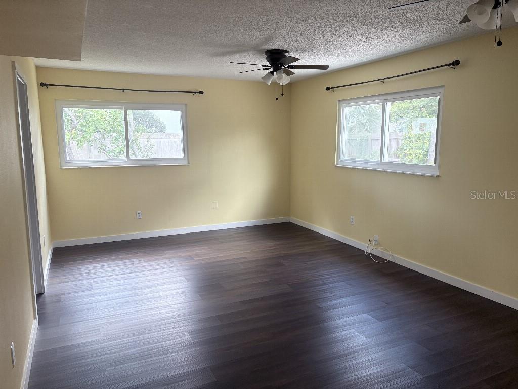 2209 EUCLID CIR S — photo 22