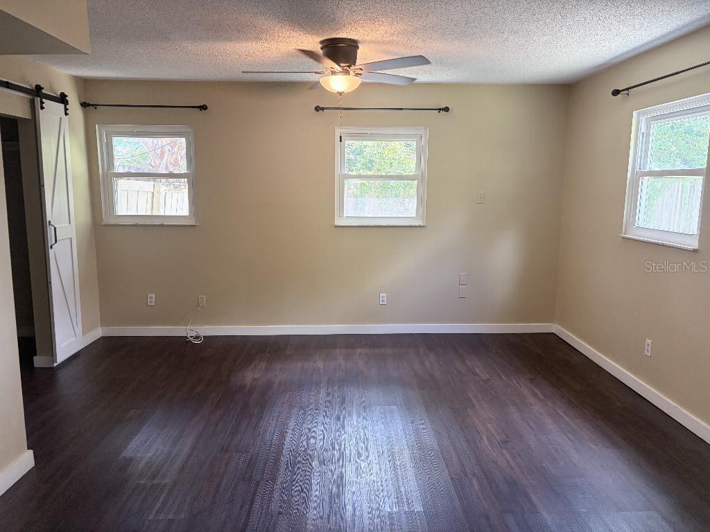 2209 EUCLID CIR S — photo 24