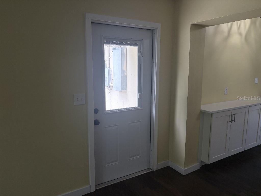 2209 EUCLID CIR S — photo 33