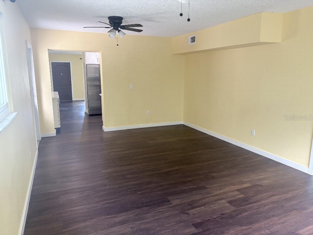 2209 EUCLID CIR S — photo 23