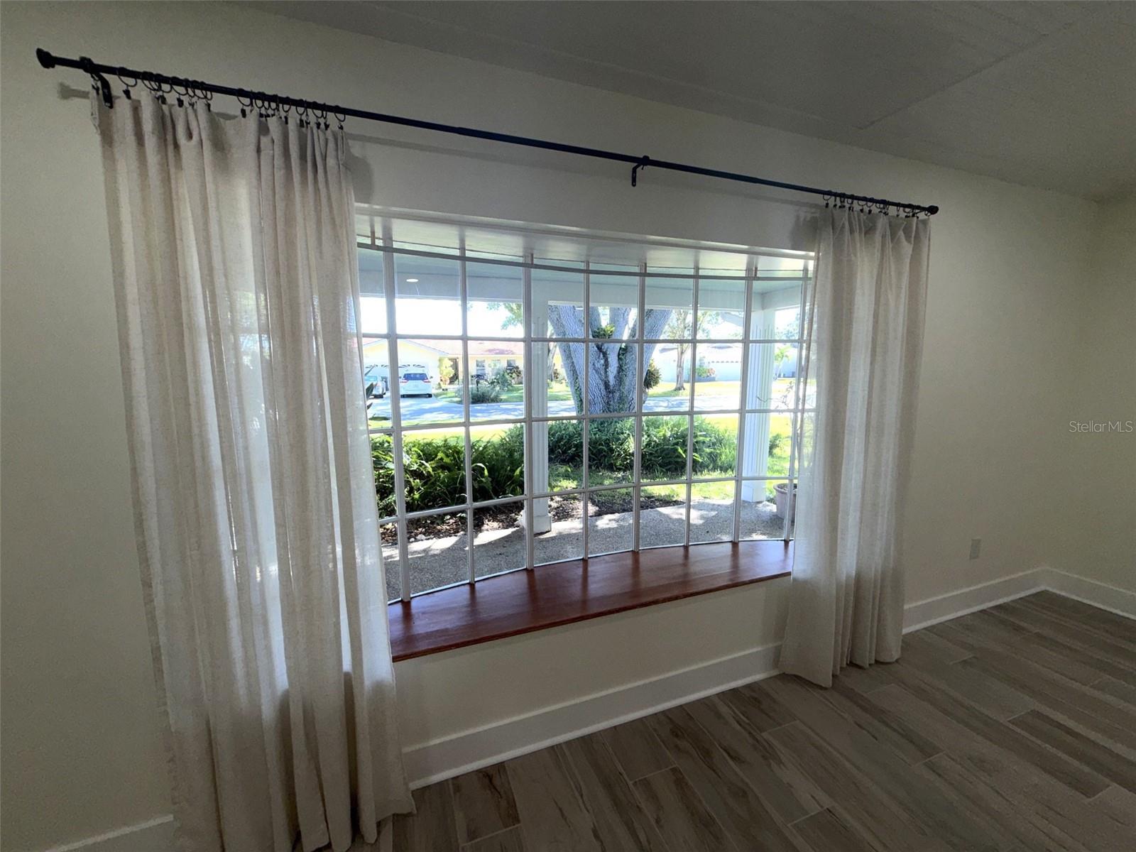 1874 WATEROAK DR W — photo 14