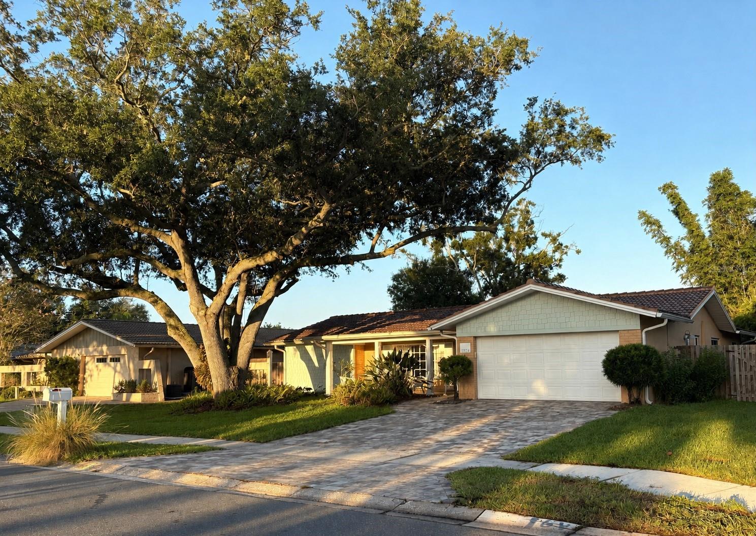 1874 WATEROAK DR W — photo 23