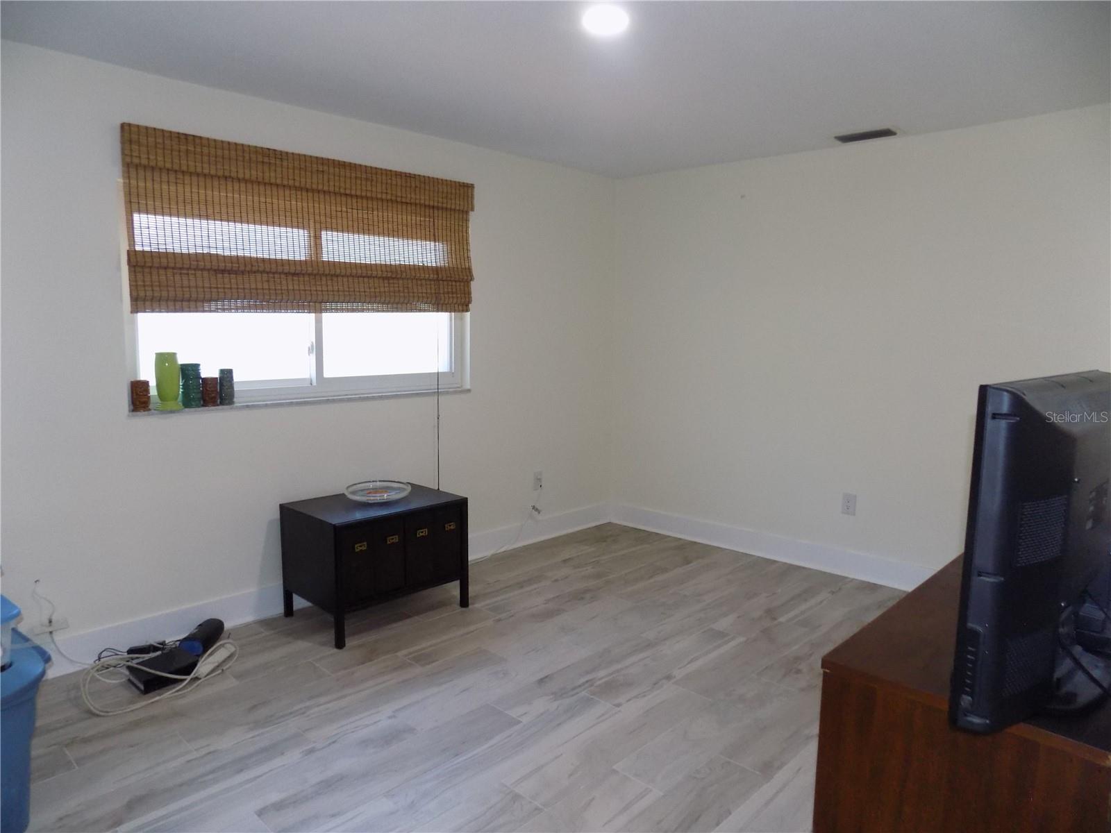 1874 WATEROAK DR W — photo 14