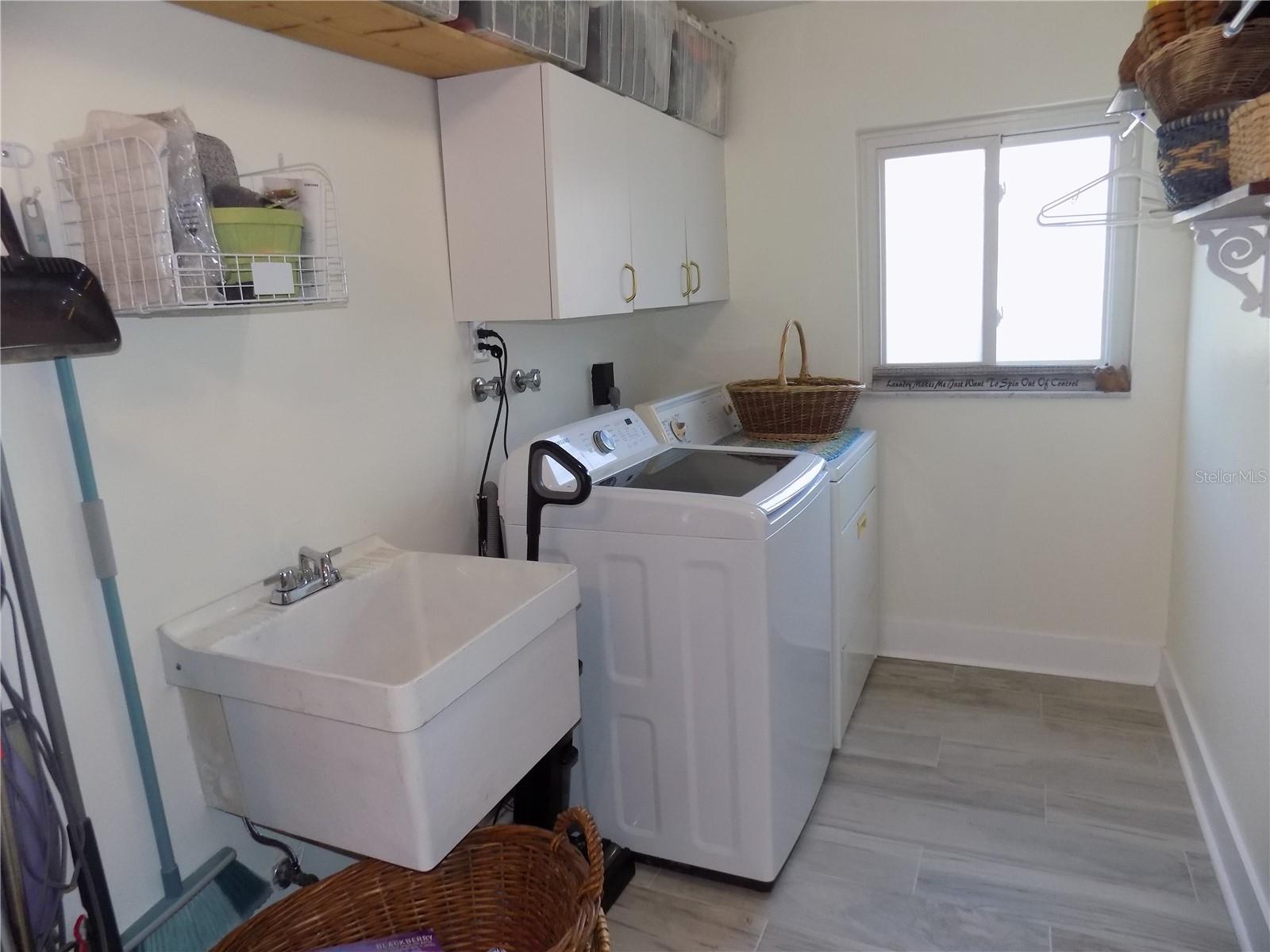 1874 WATEROAK DR W — photo 17