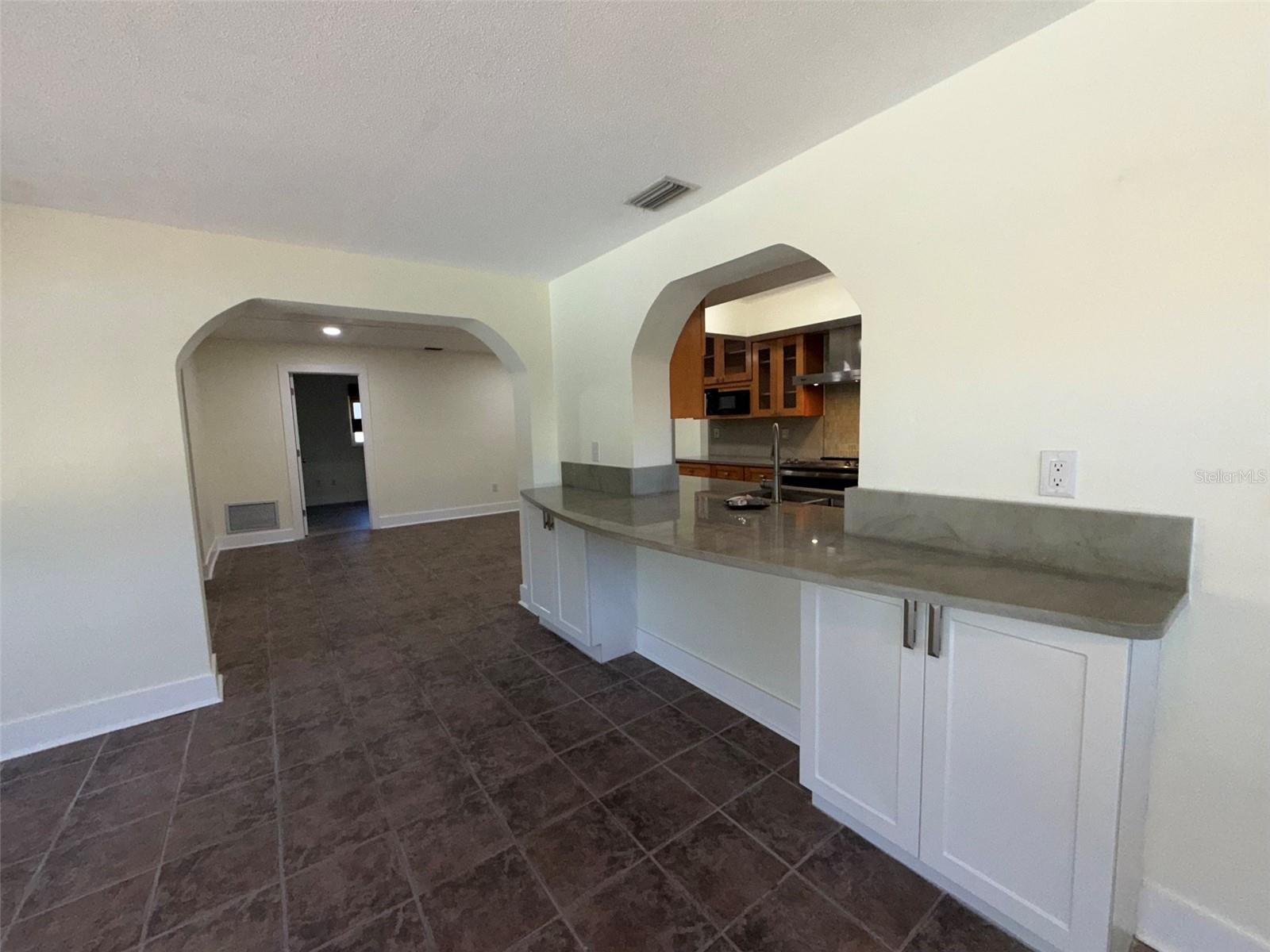 1874 WATEROAK DR W — photo 23