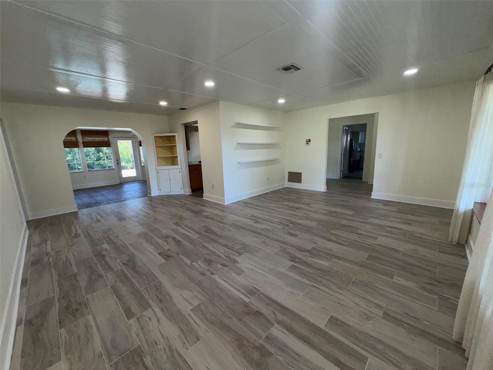 1874 WATEROAK DR W — photo 22