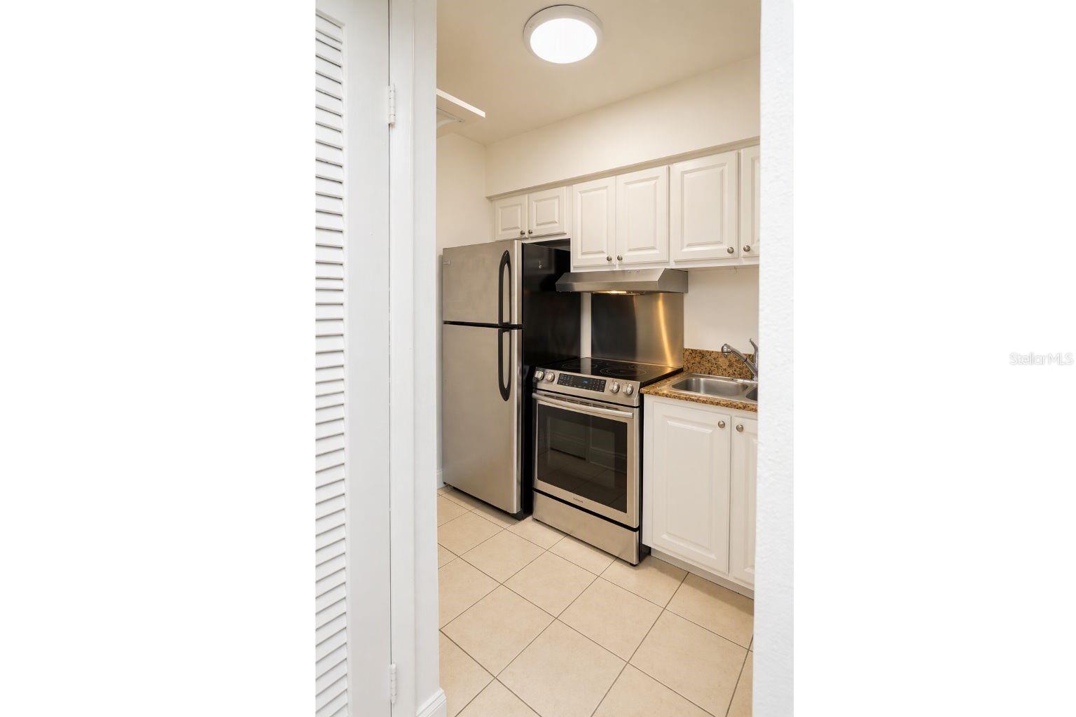 120 S CHURCH AVE #206 — photo 9