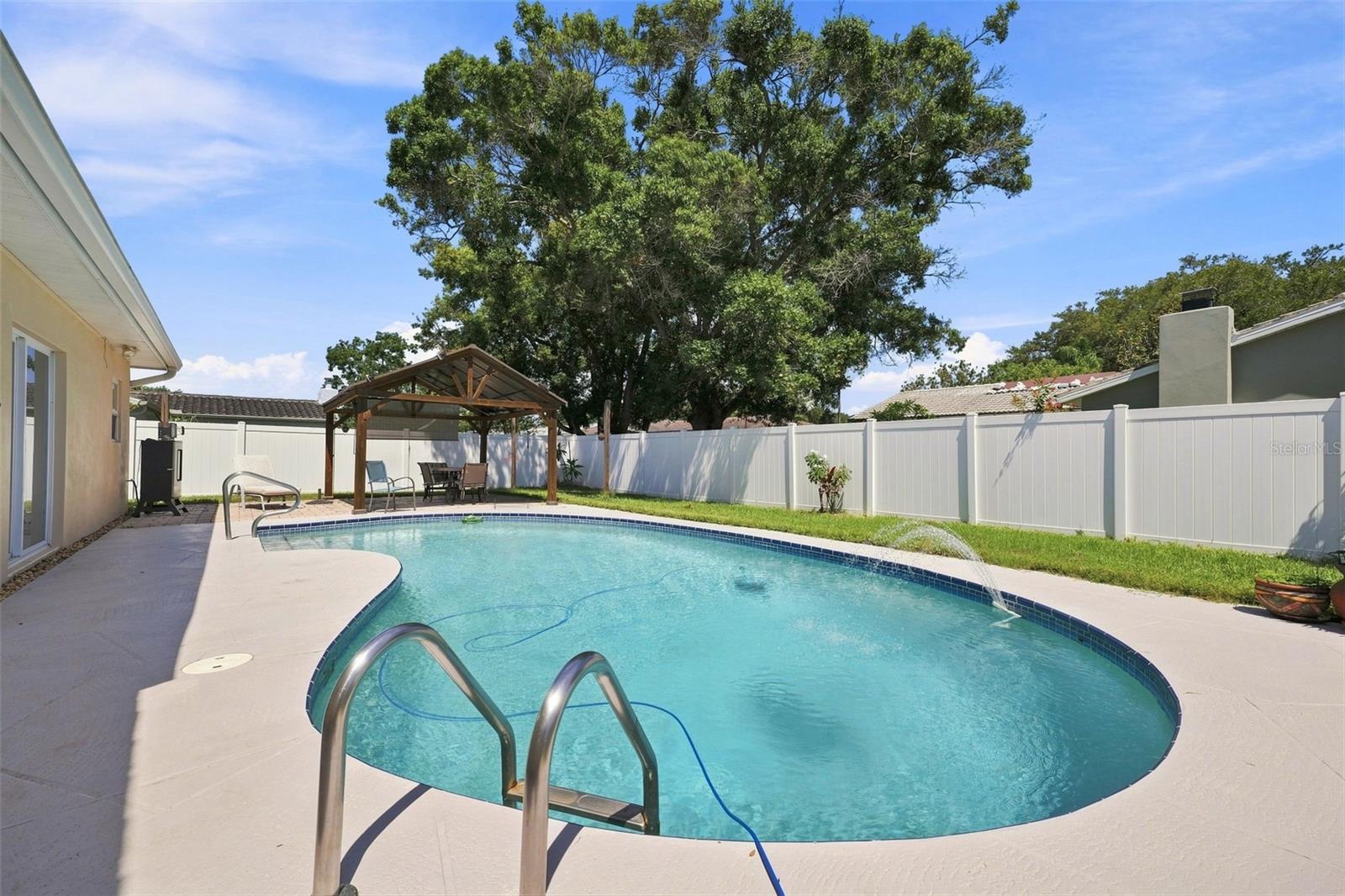 2069 KINGFISHER DR — photo 40