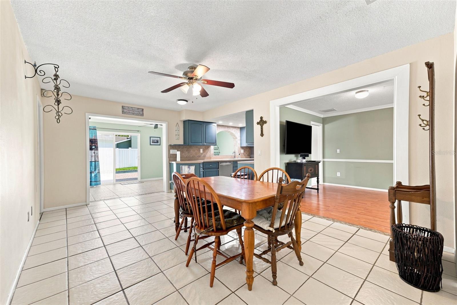 2069 KINGFISHER DR — photo 17