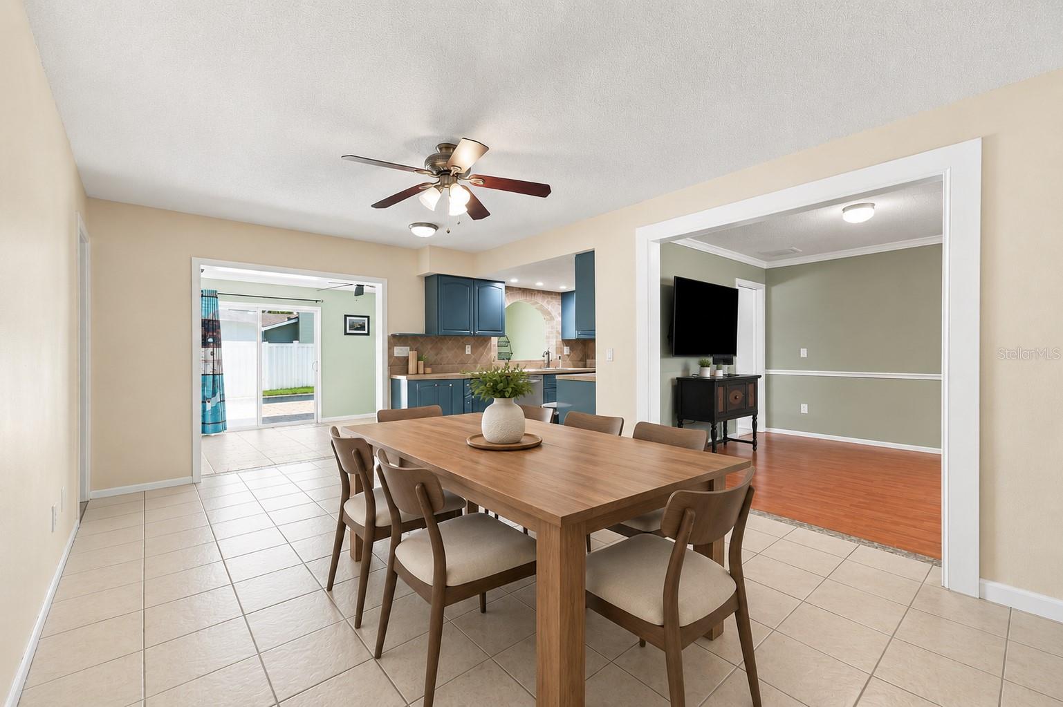 2069 KINGFISHER DR — photo 6