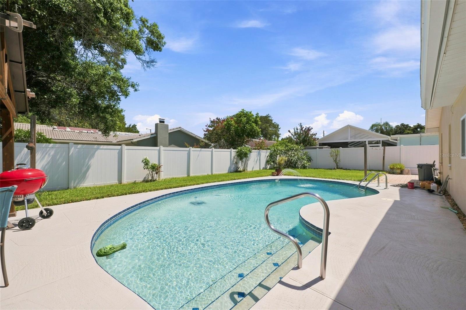 2069 KINGFISHER DR — photo 42