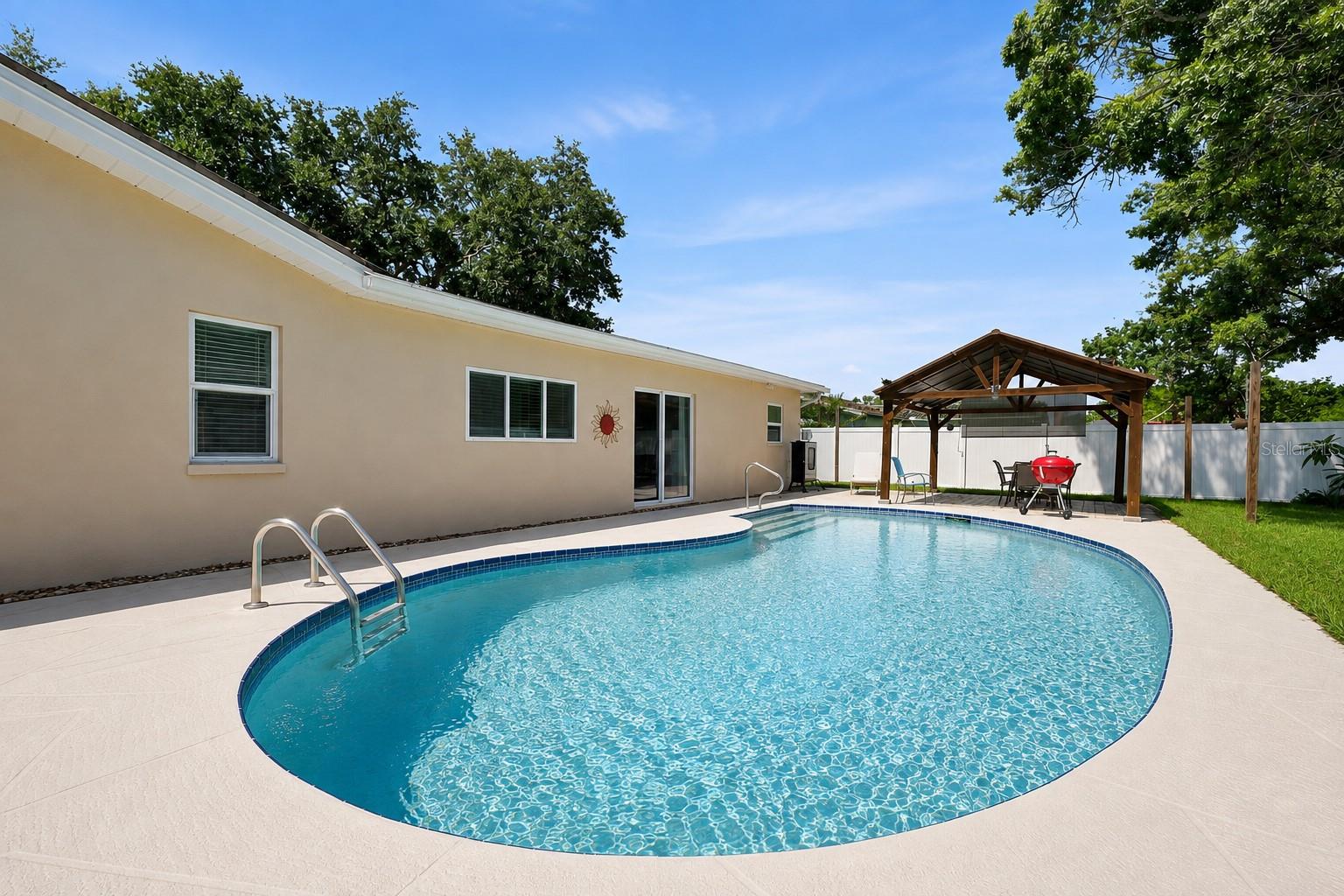 2069 KINGFISHER DR — photo 3