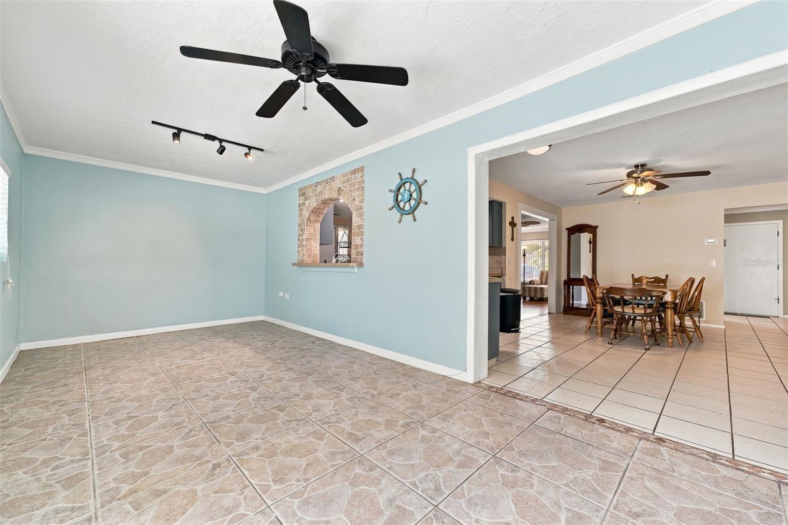 2069 KINGFISHER DR — photo 22