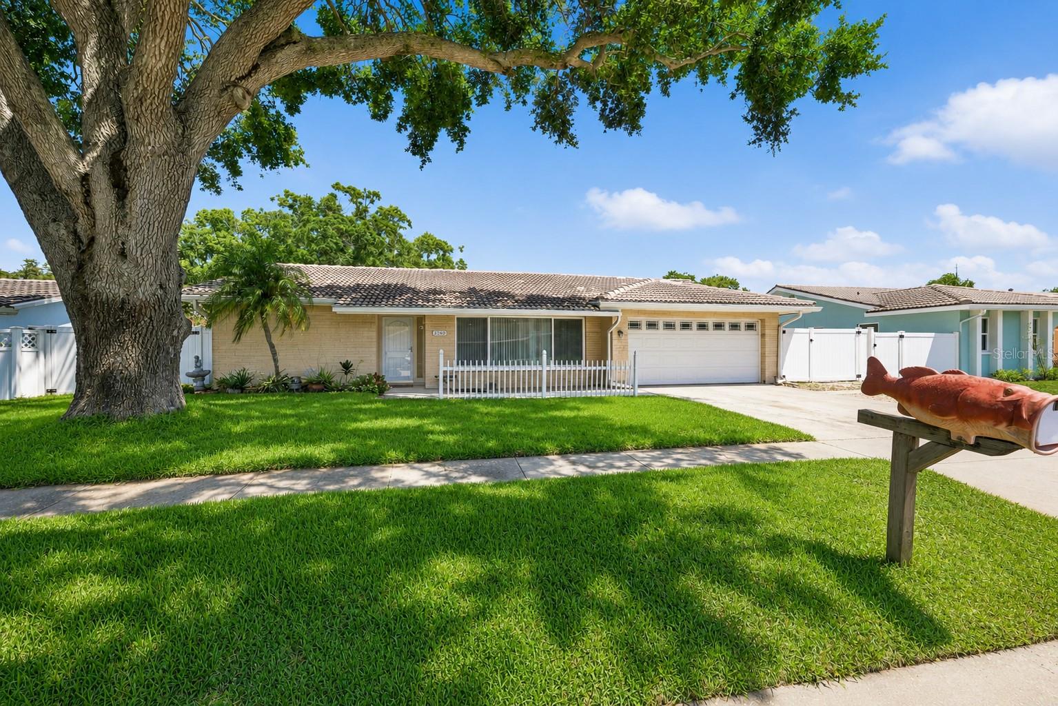 2069 KINGFISHER DR — photo 39