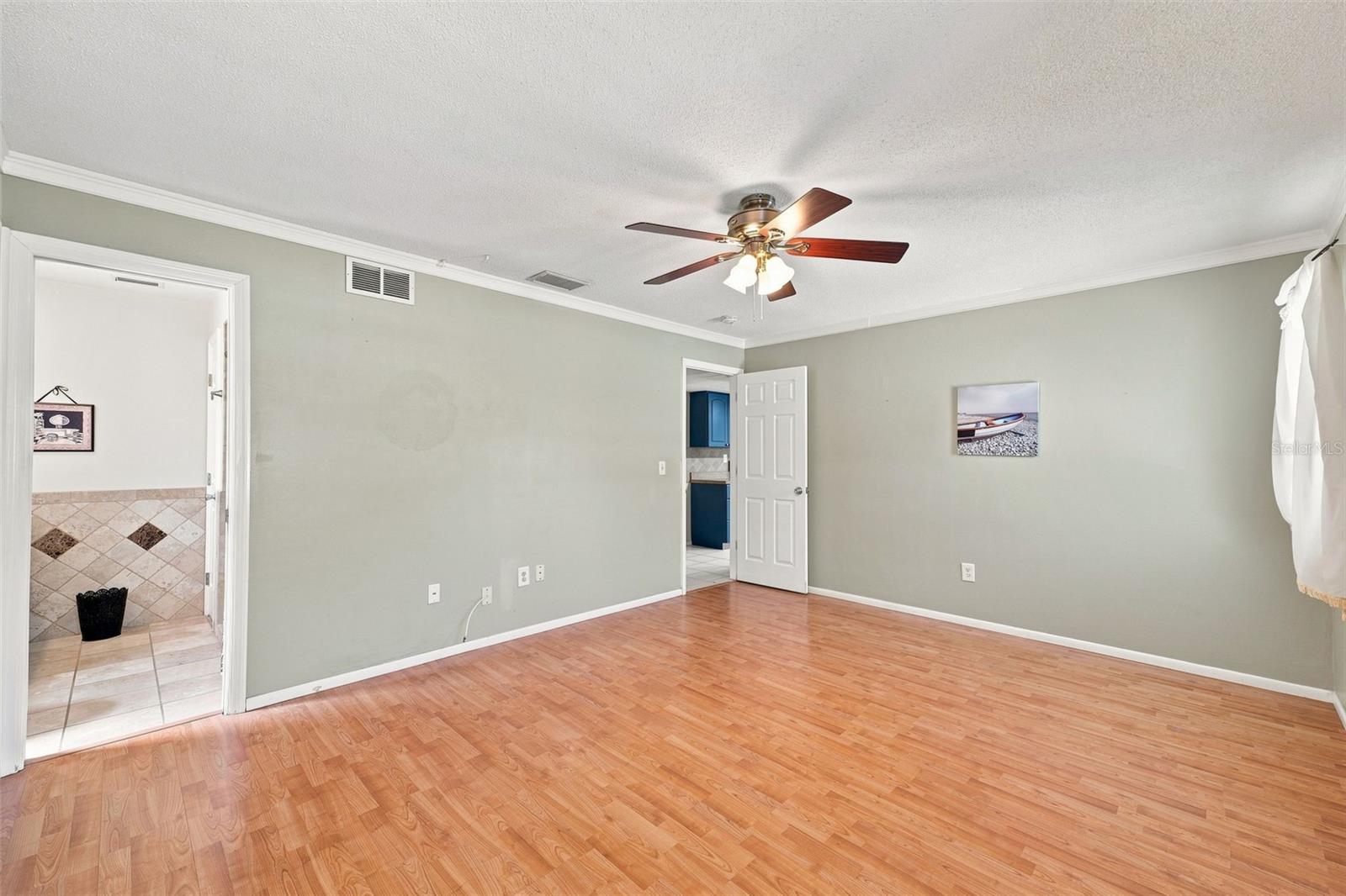 2069 KINGFISHER DR — photo 25