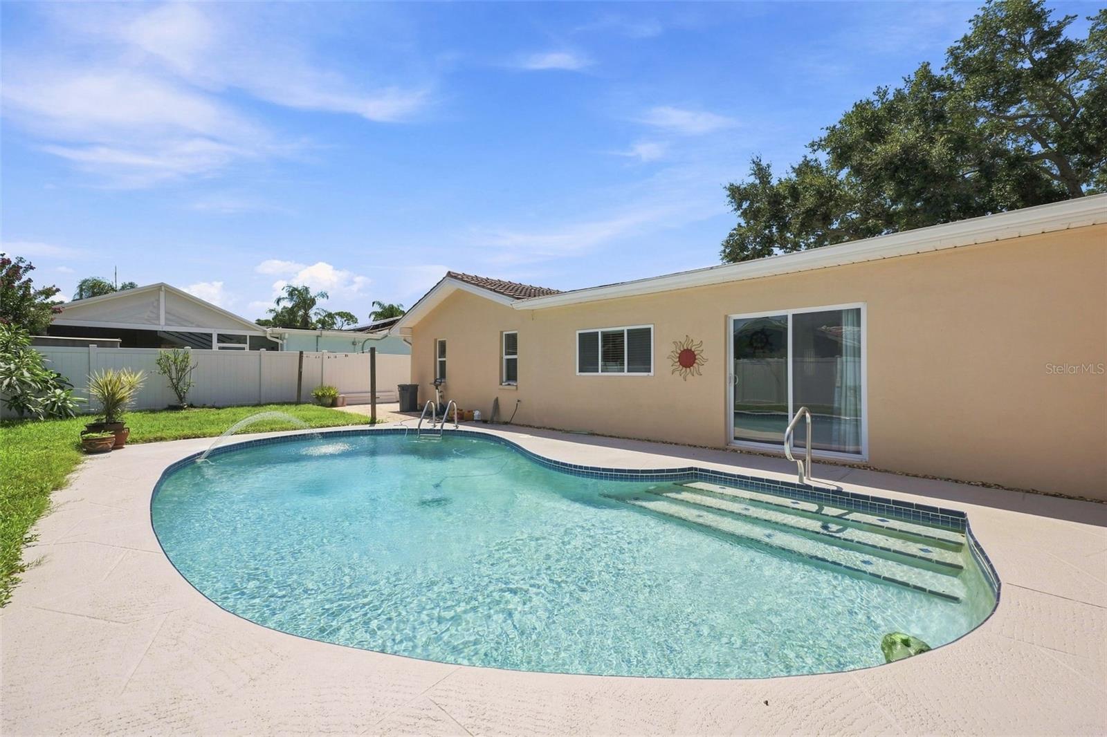 2069 KINGFISHER DR — photo 38
