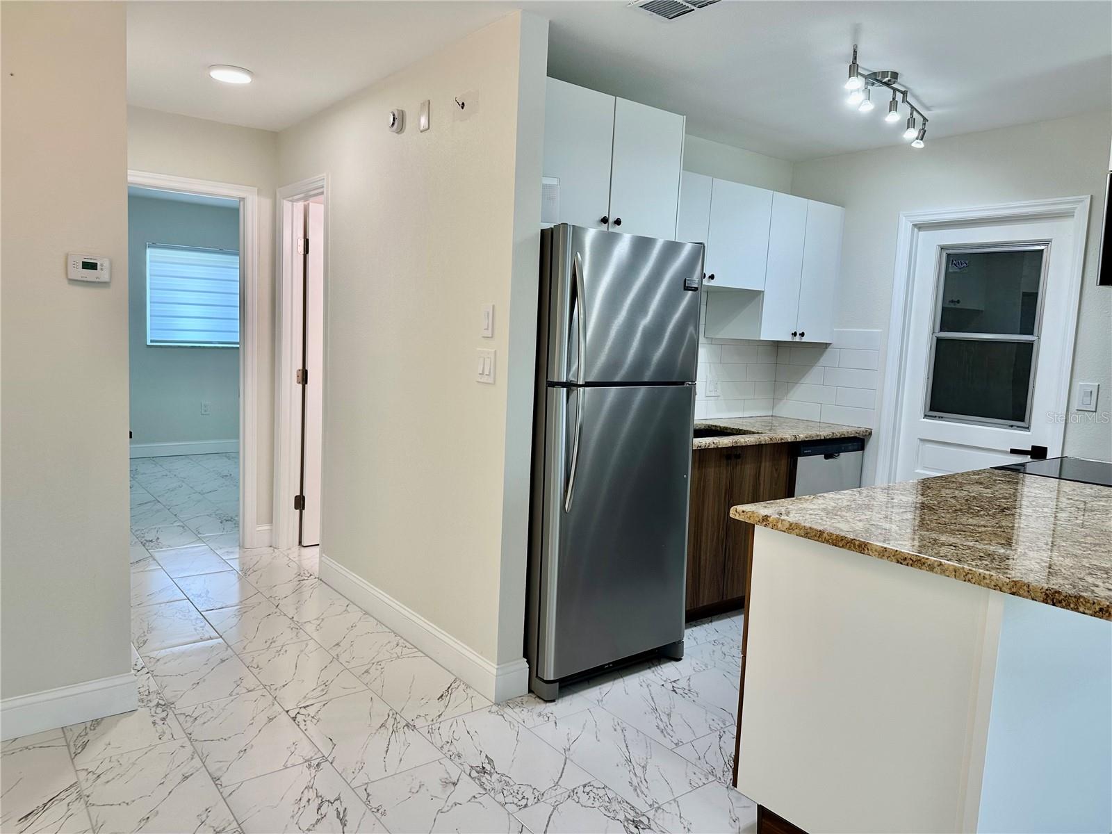 4918 ILENER ST — photo 3