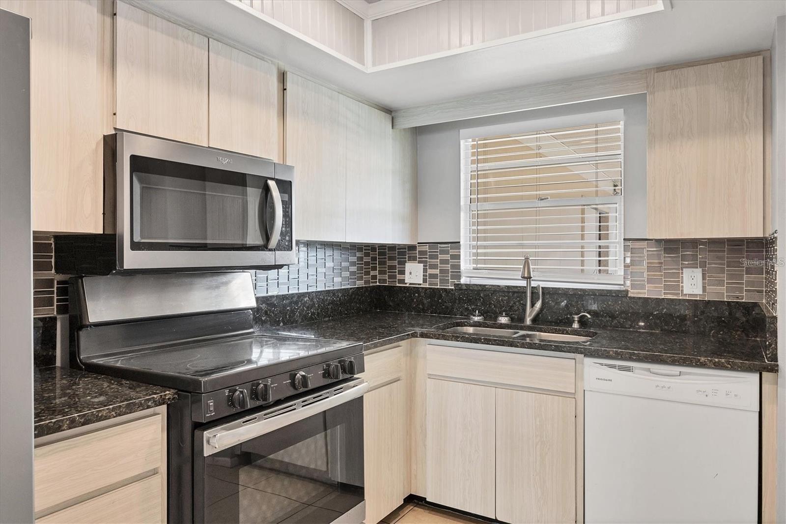 4608 PARK ACRES DR — photo 5