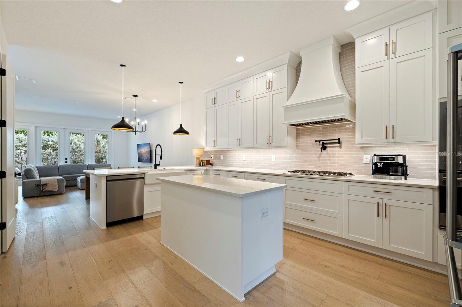 410 S HABANA AVE #1 — photo 2