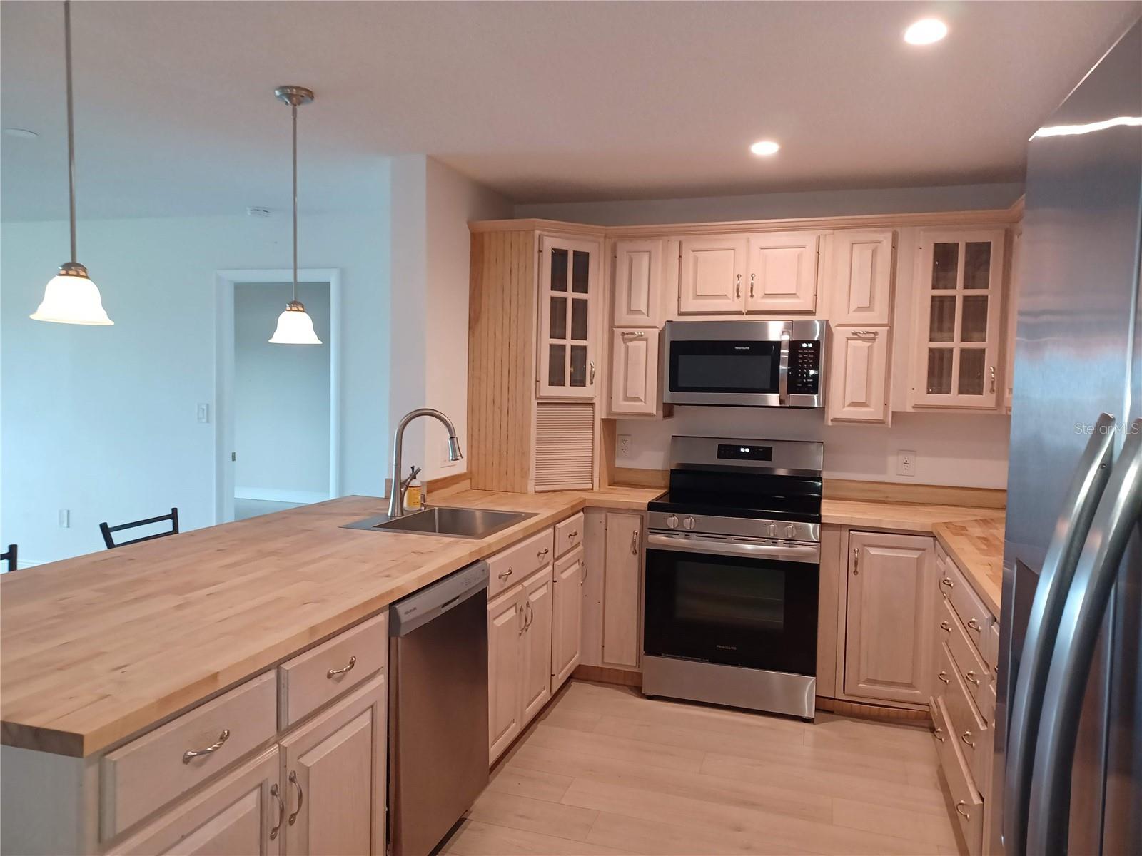 100 BLUFF VIEW DR #603C — photo 5