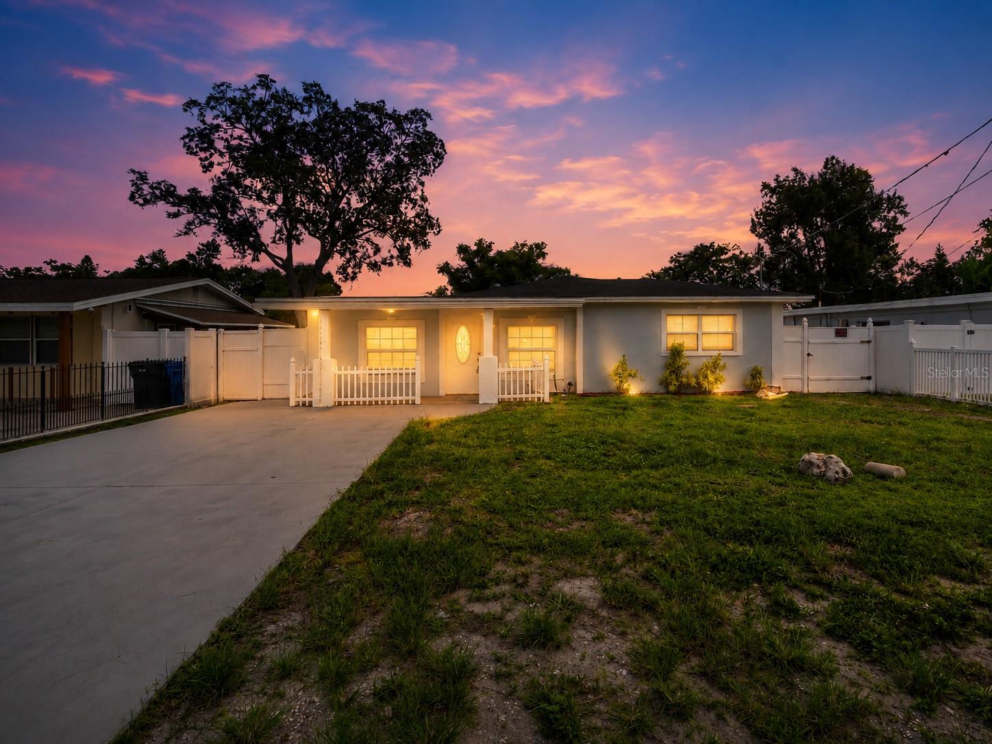 7413 N ARRAWANA AVE — photo 3