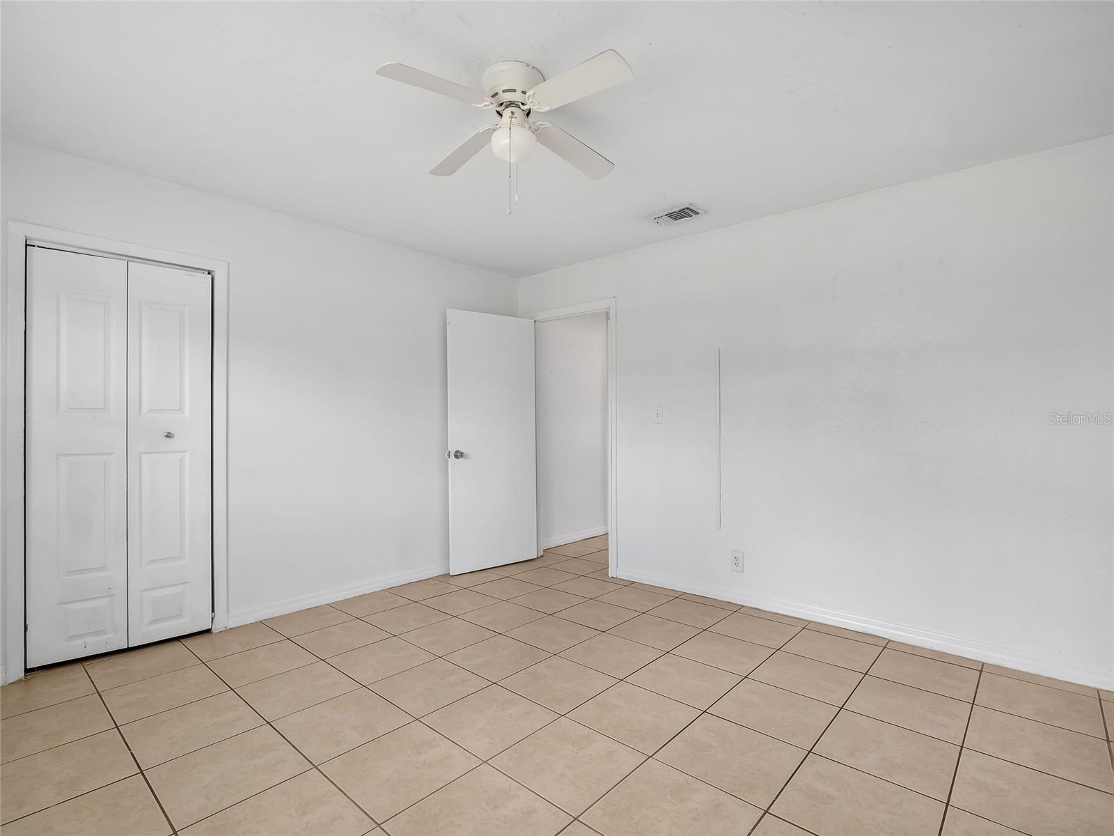 7413 N ARRAWANA AVE — photo 17