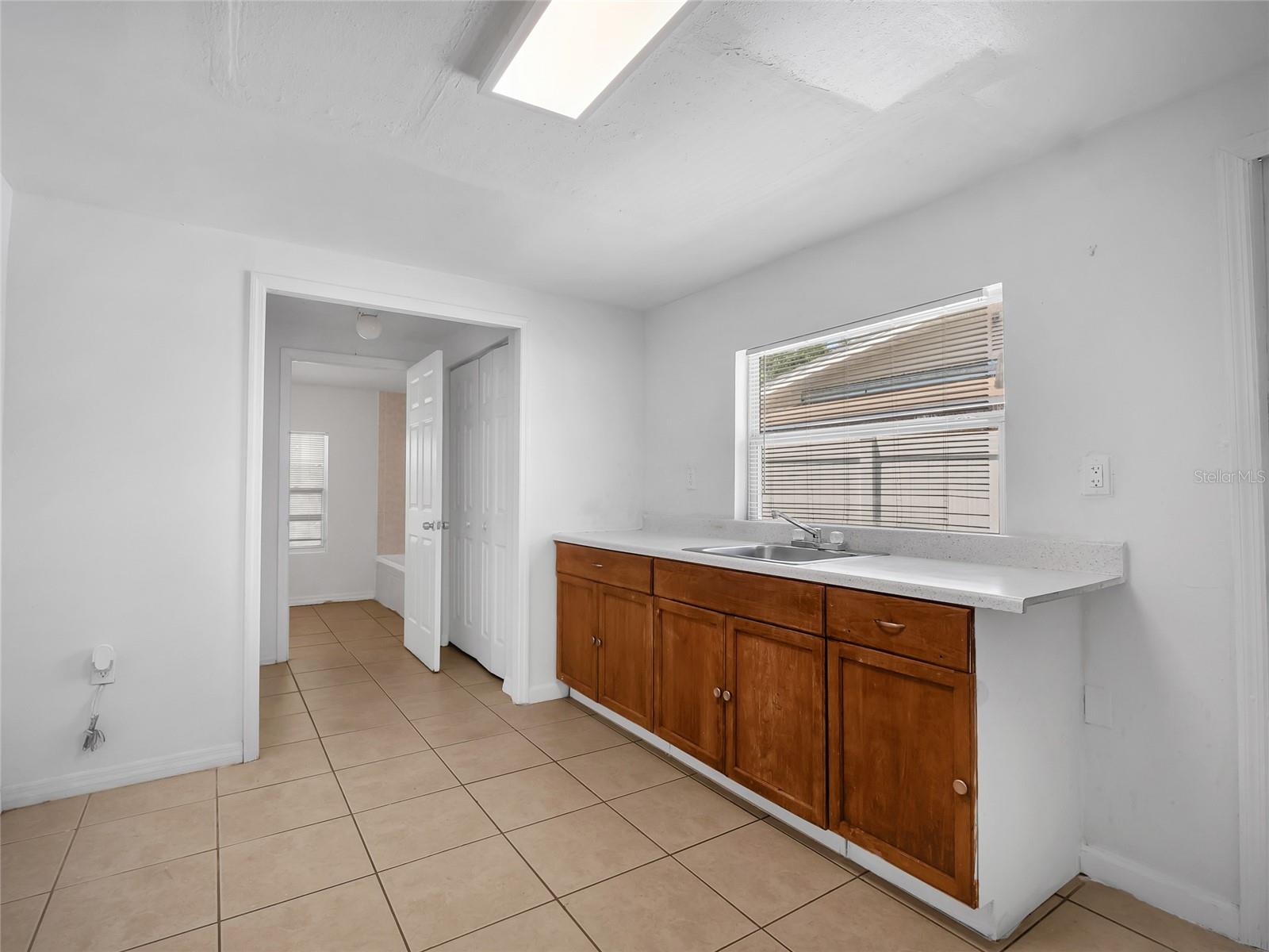 7413 N ARRAWANA AVE — photo 21