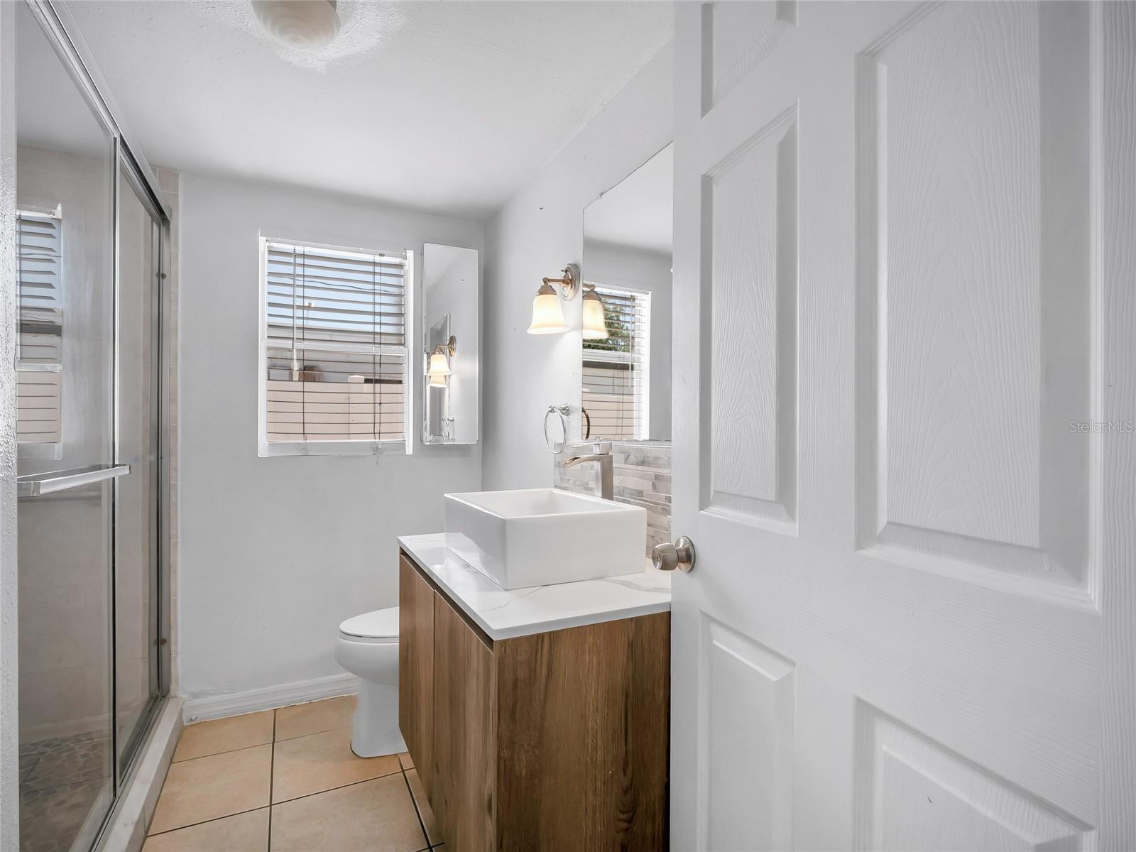 7413 N ARRAWANA AVE — photo 15