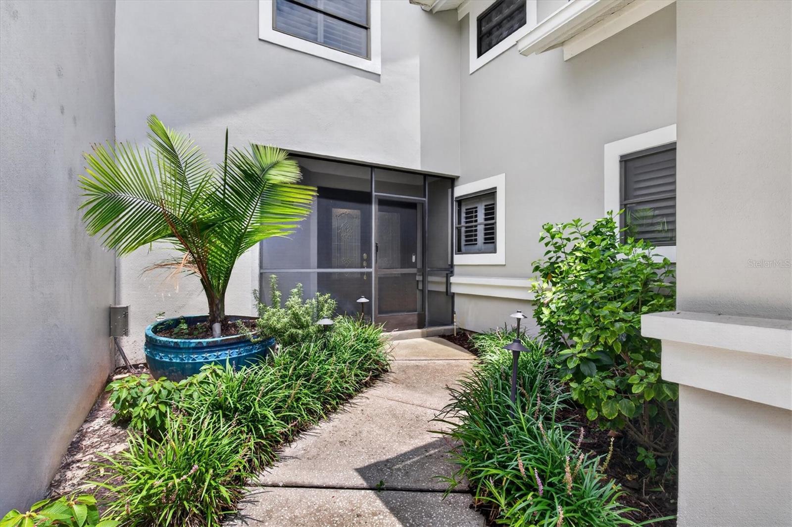 2631 ROYAL LIVERPOOL DR — photo 4