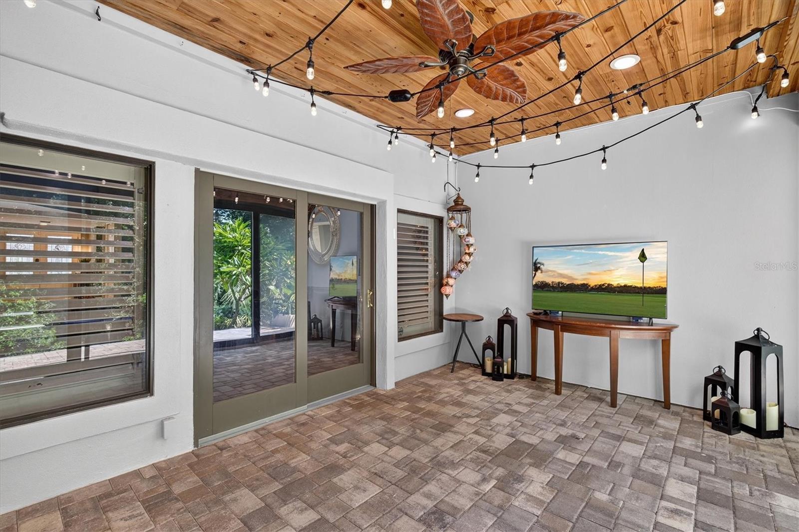 2631 ROYAL LIVERPOOL DR — photo 26