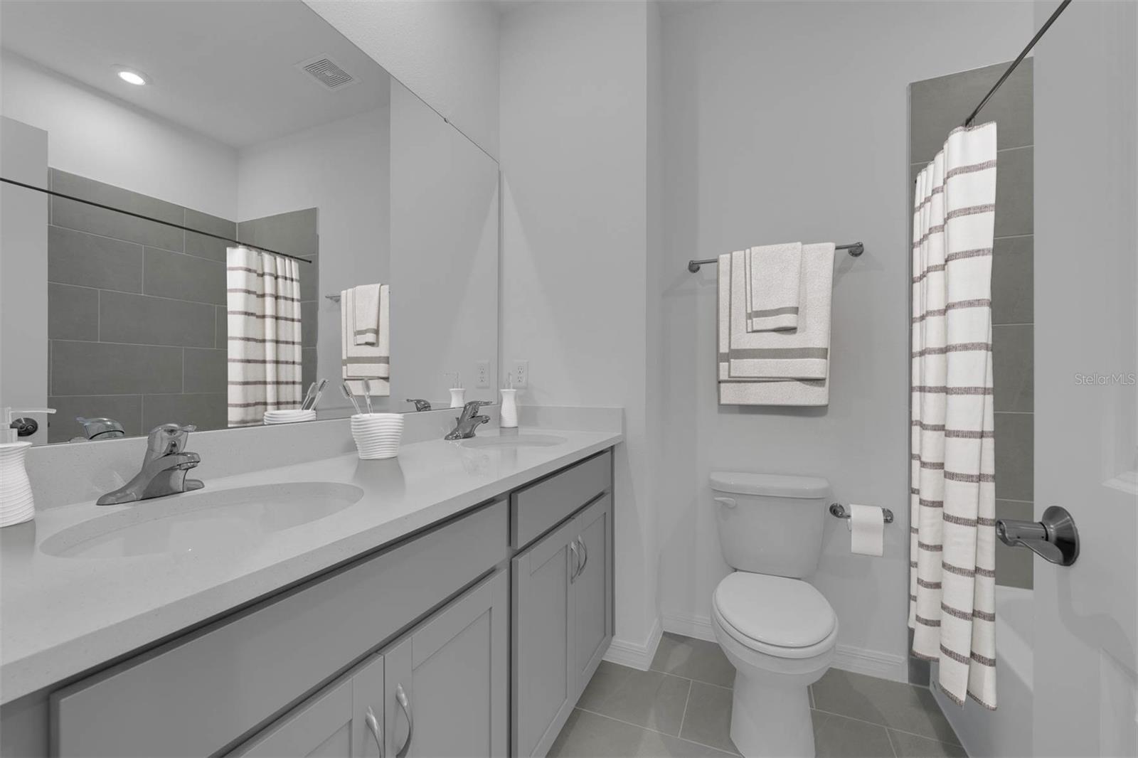 Home in WESLEY CHAPEL — photo 17