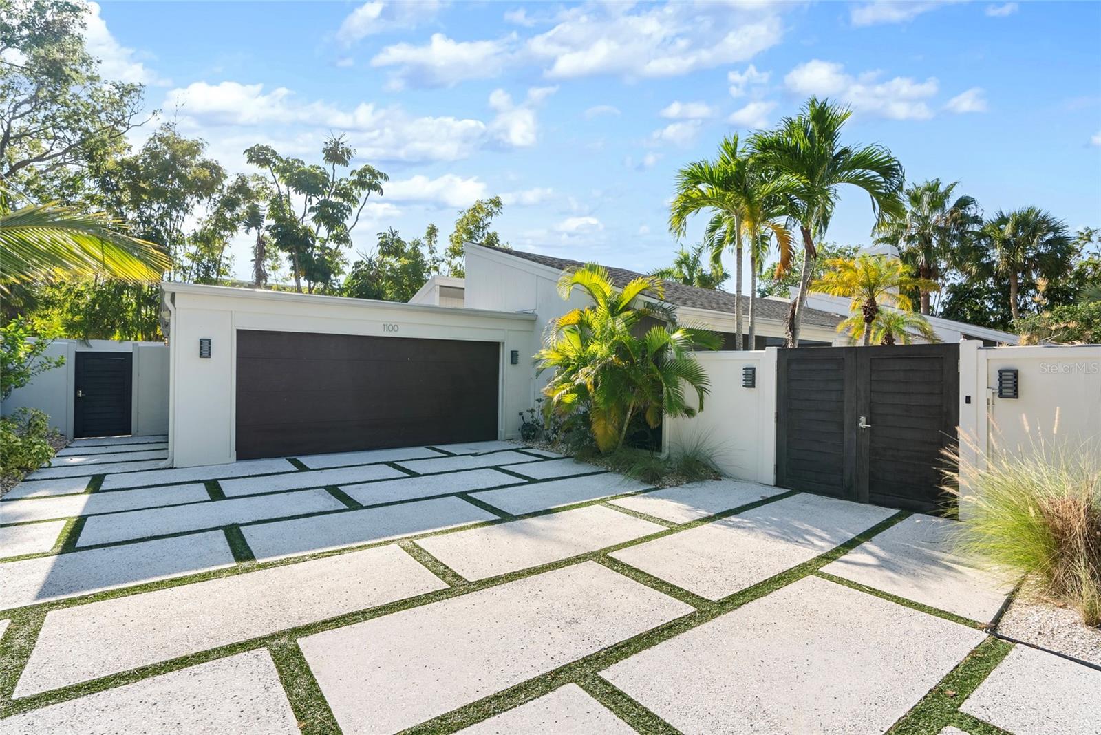 1100 WESTWAY DR — photo 2