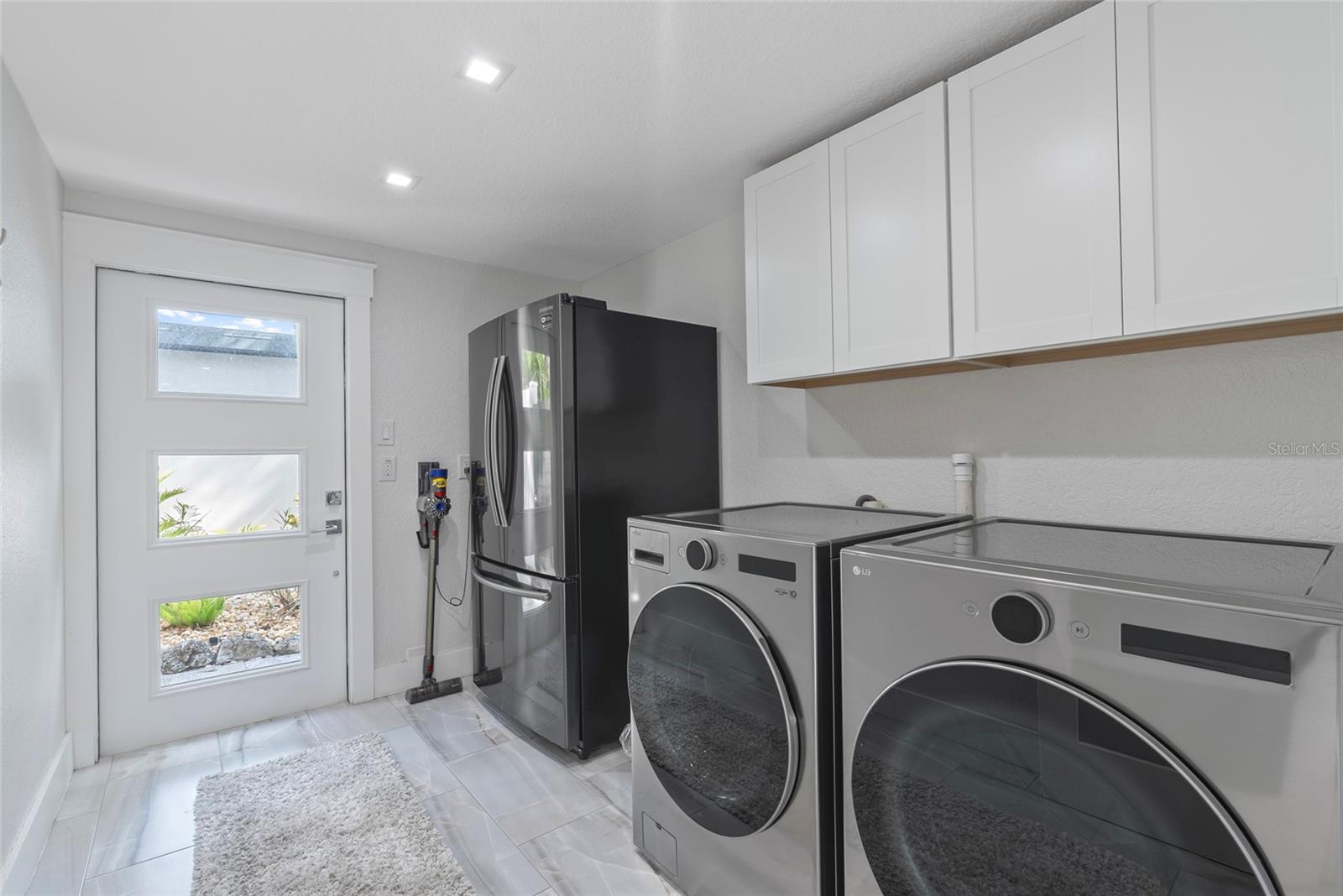 1100 WESTWAY DR — photo 33