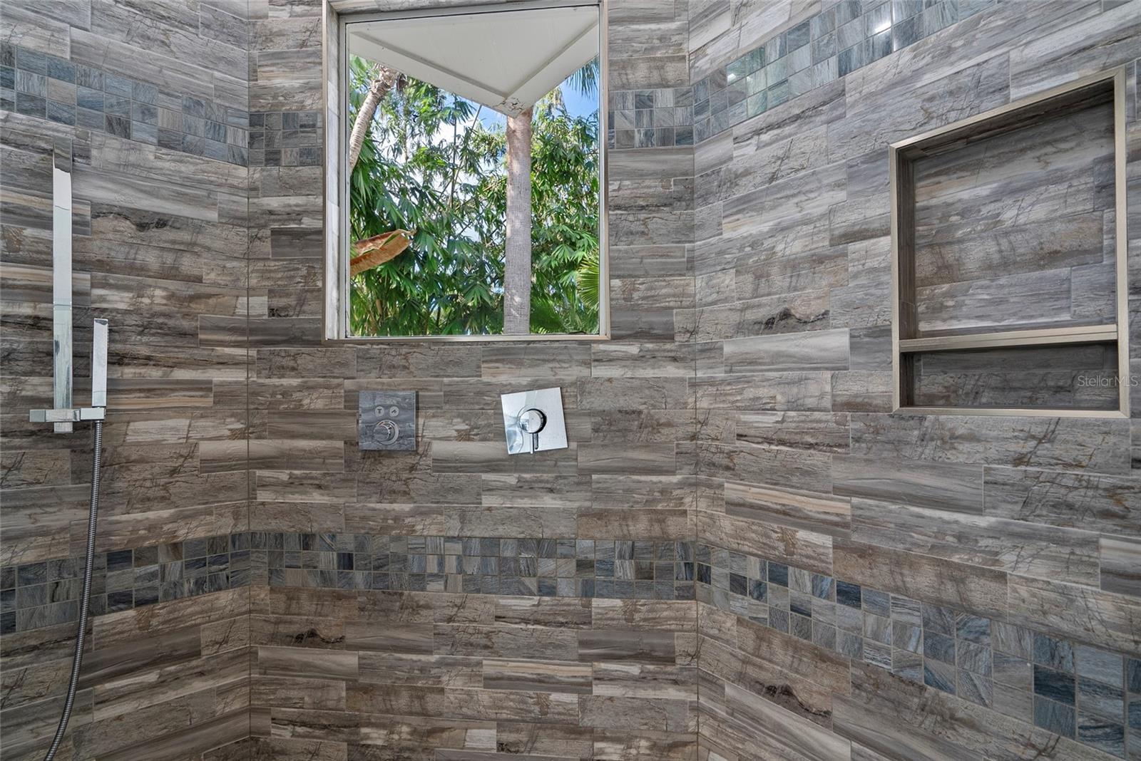 1100 WESTWAY DR — photo 24