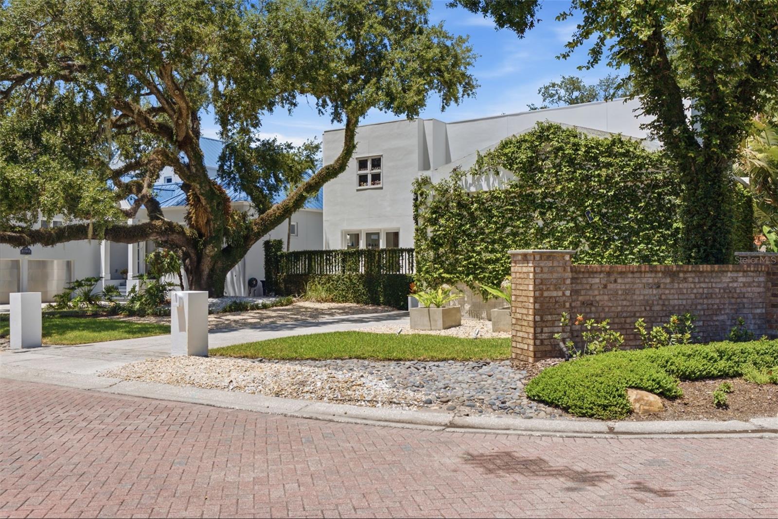 2701 CHAMBRAY LN — photo 3