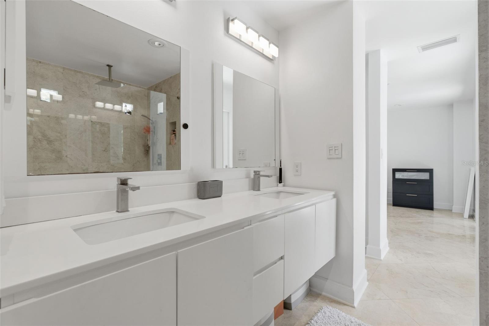 2701 CHAMBRAY LN — photo 37