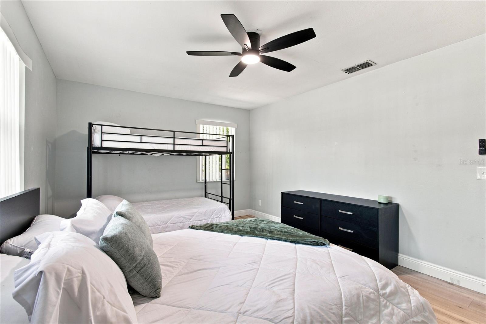 5206 PARADE ST — photo 40