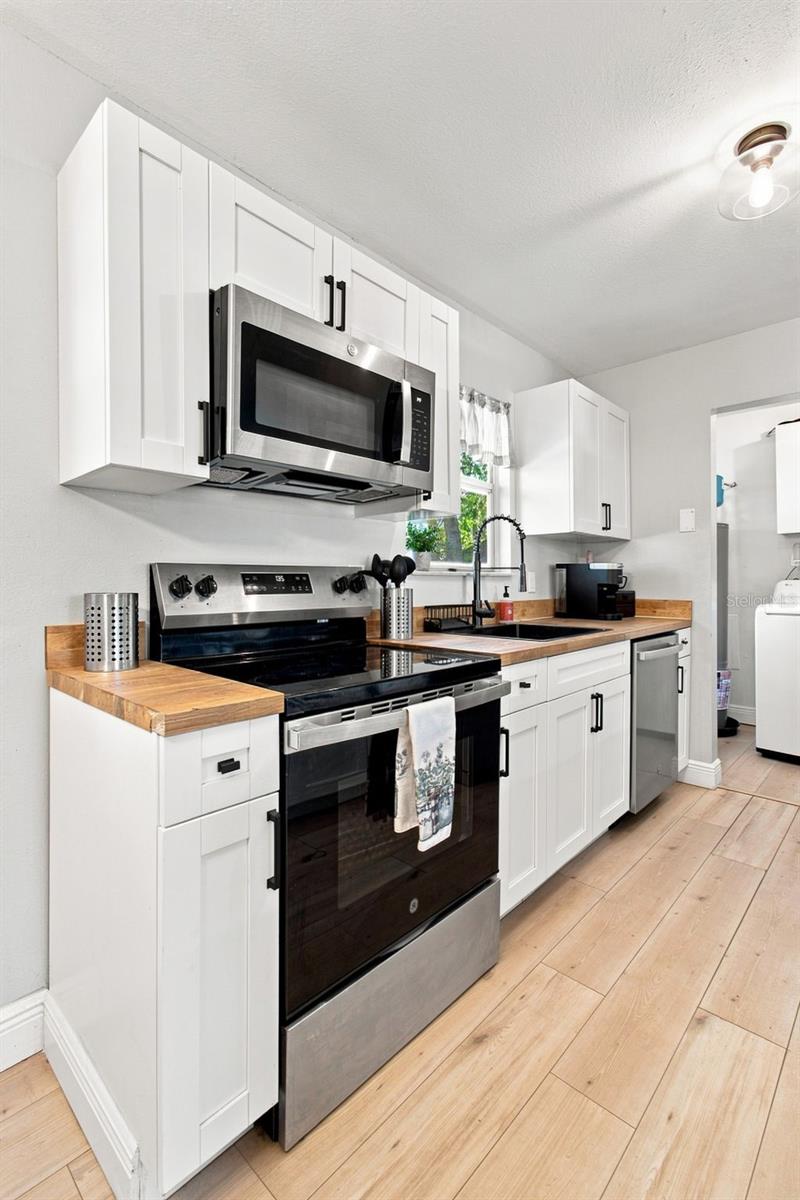 5206 PARADE ST — photo 70