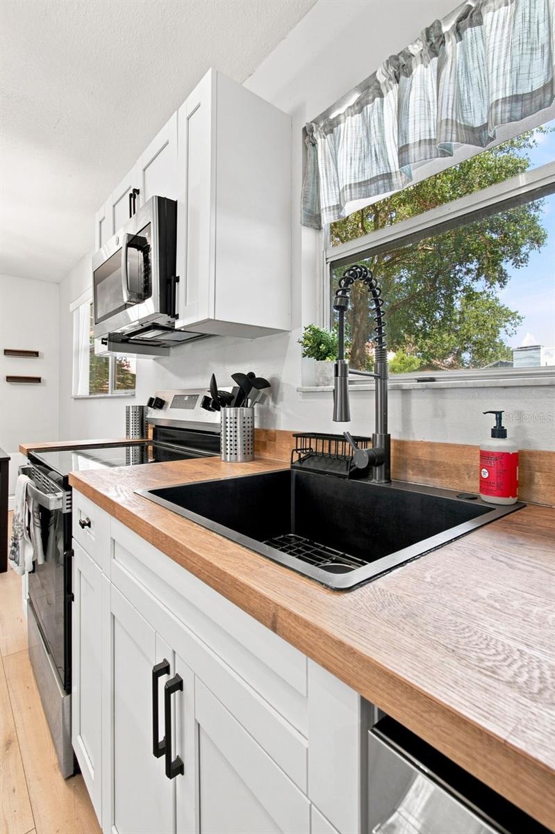 5206 PARADE ST — photo 71