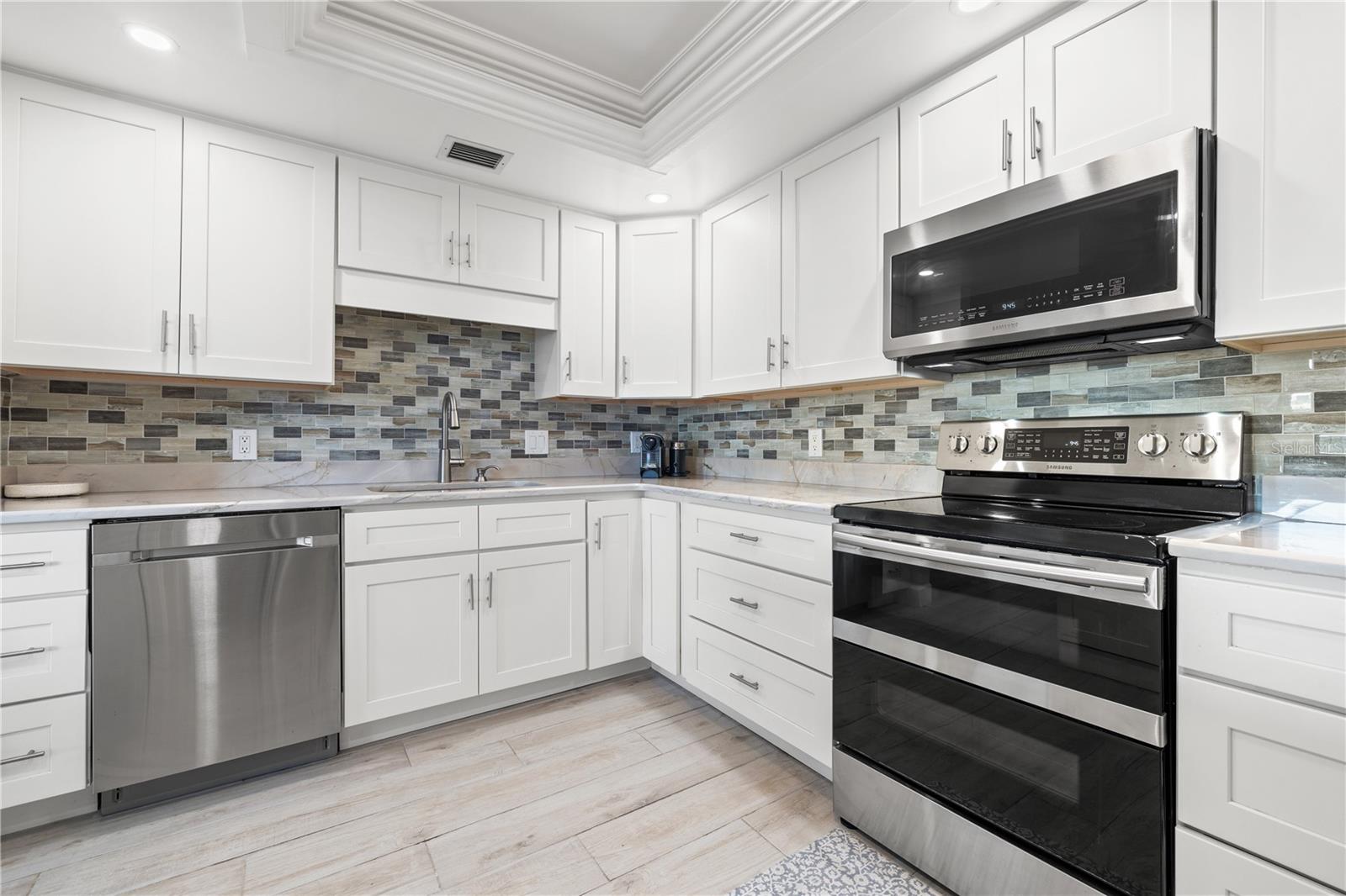 1501 GULF BLVD #206 — photo 8