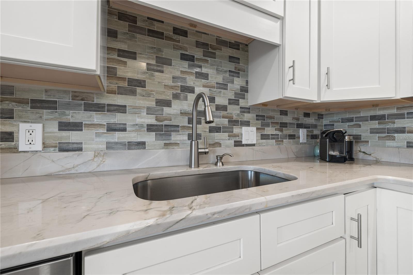 1501 GULF BLVD #206 — photo 9