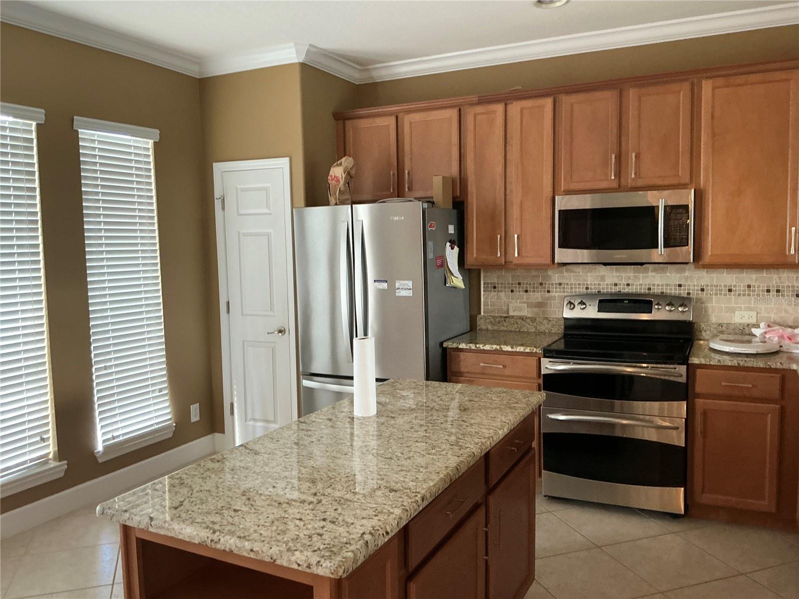 7059 ISLAMORADA CIR — photo 8
