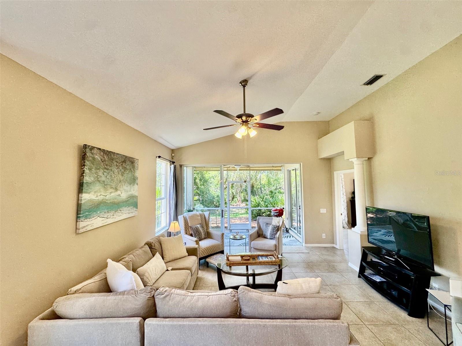 7330 KENSINGTON CT — photo 3