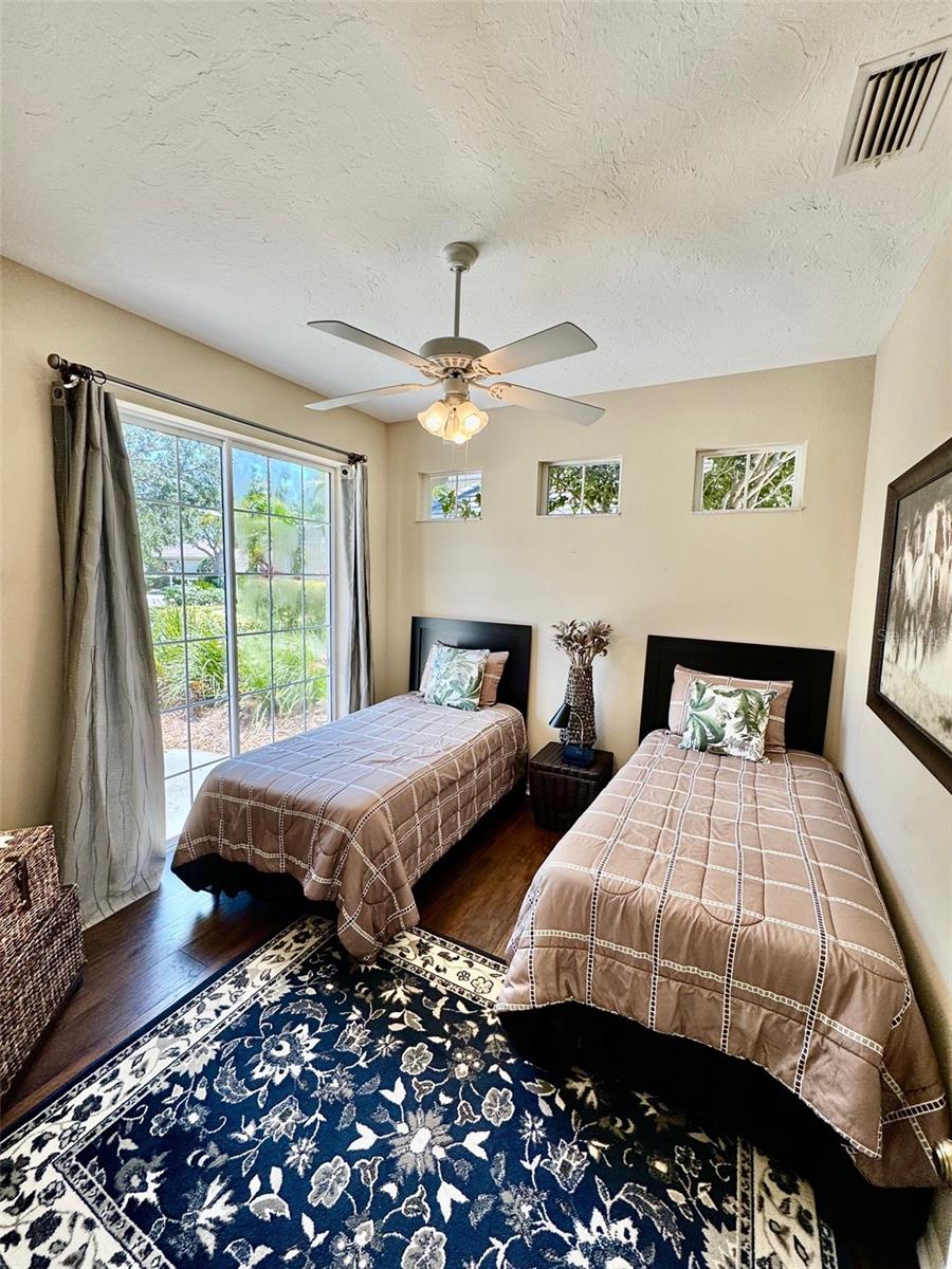 7330 KENSINGTON CT — photo 22