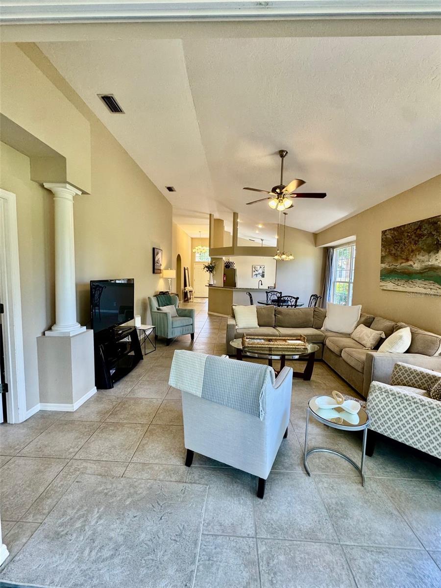 7330 KENSINGTON CT — photo 5