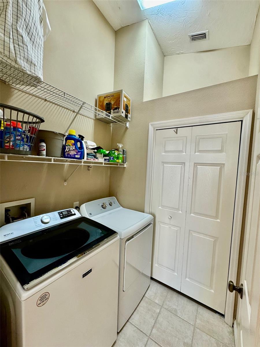 7330 KENSINGTON CT — photo 20