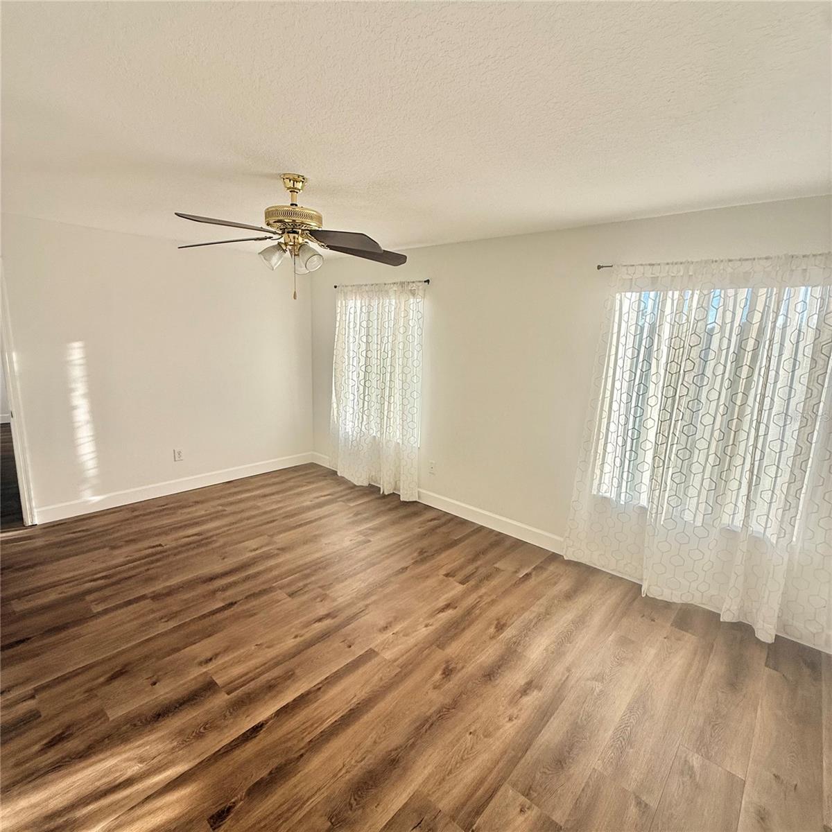 4978 TRINIDAD DR — photo 20