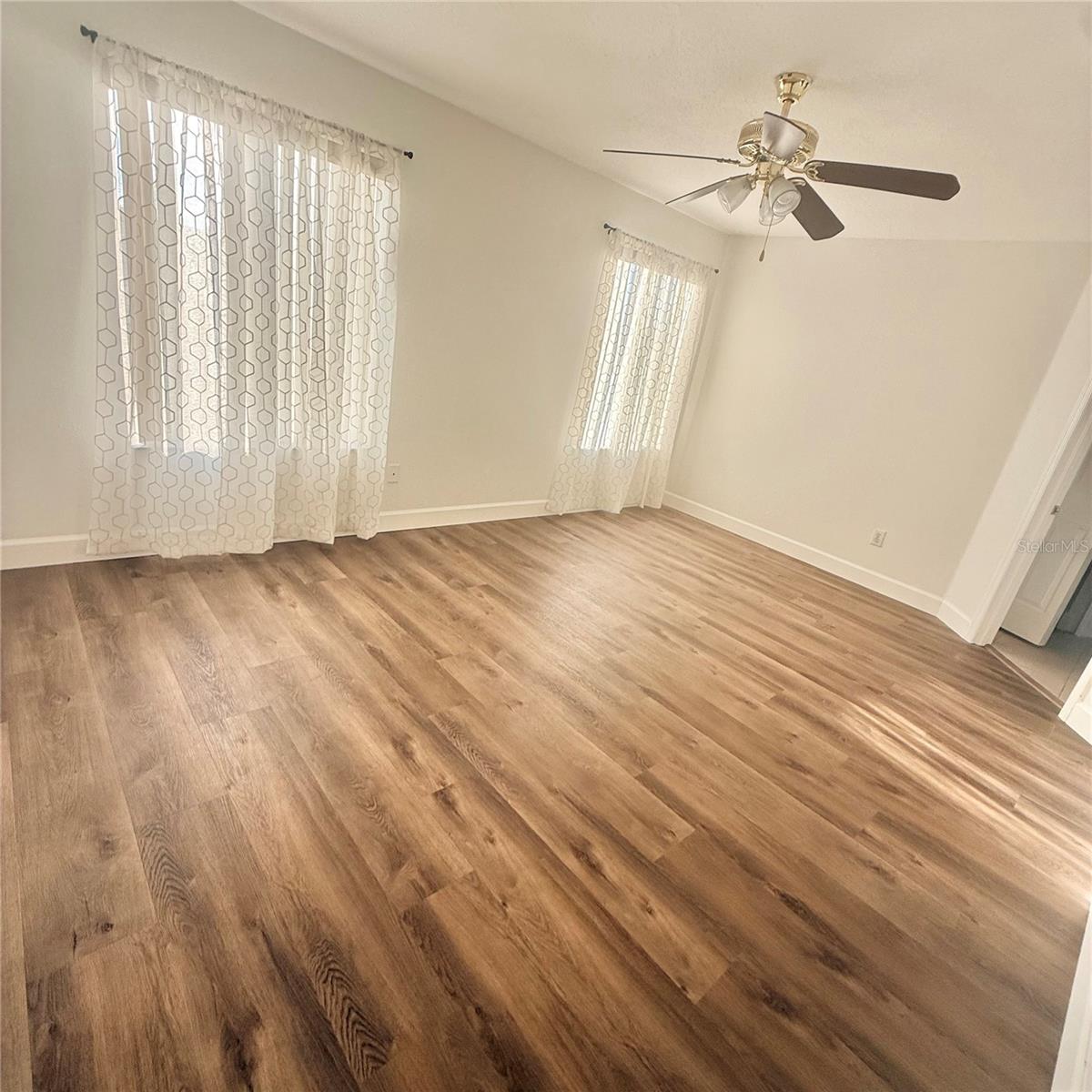4978 TRINIDAD DR — photo 21
