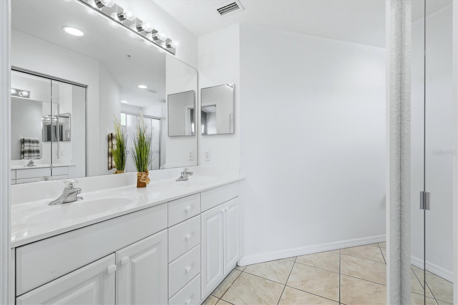 7644 MARSH ORCHID CIR — photo 15