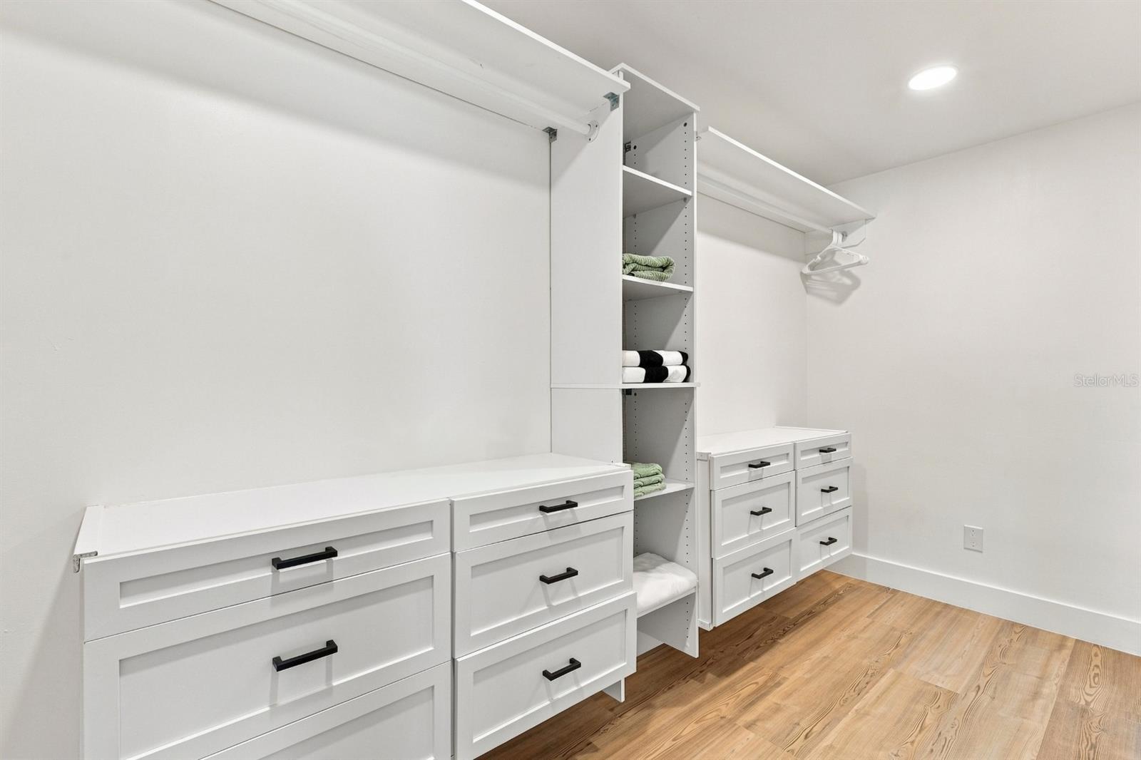 320 PALM IS NE — photo 31